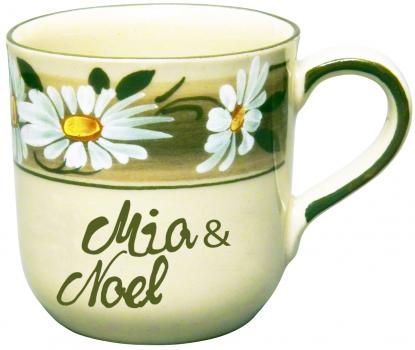 Kaffeebecher mit Schrift (2 Zeilen)